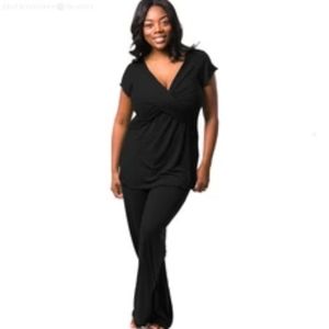 NWOT Kindred bravely Davy nursing set